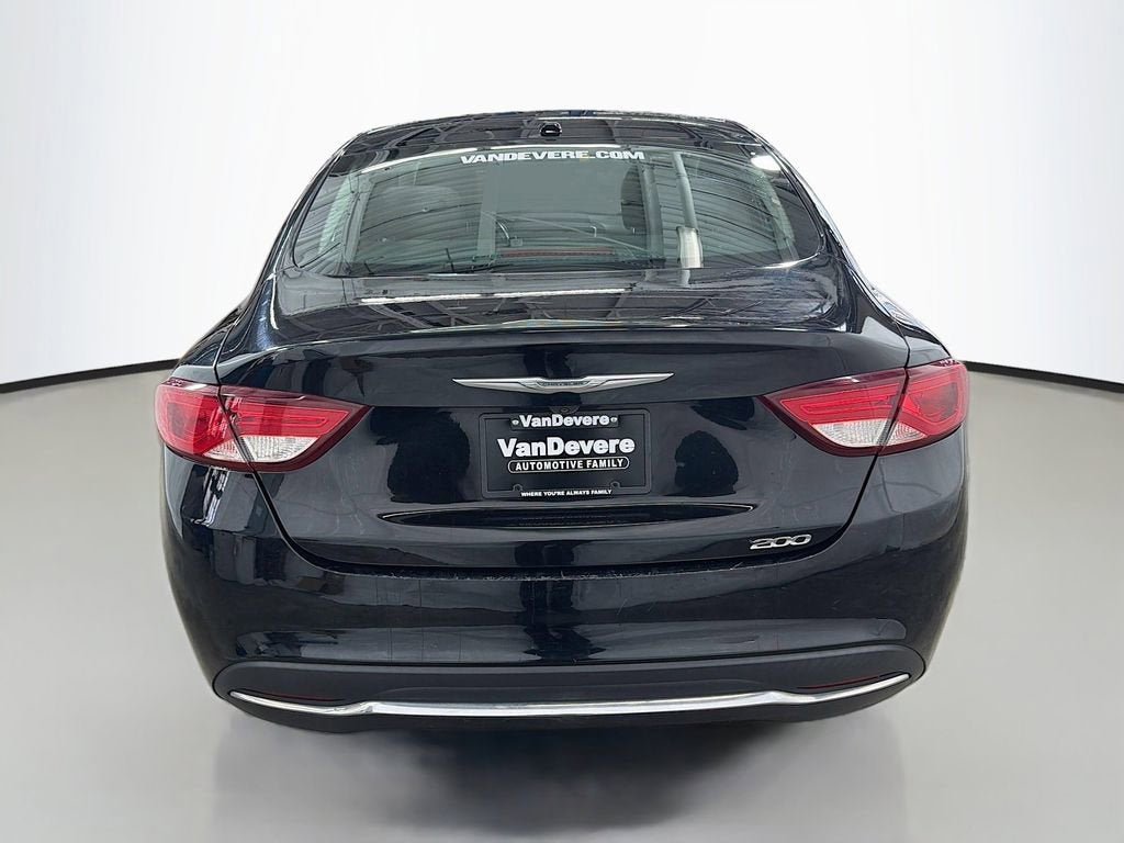 2015 Chrysler 200 Limited