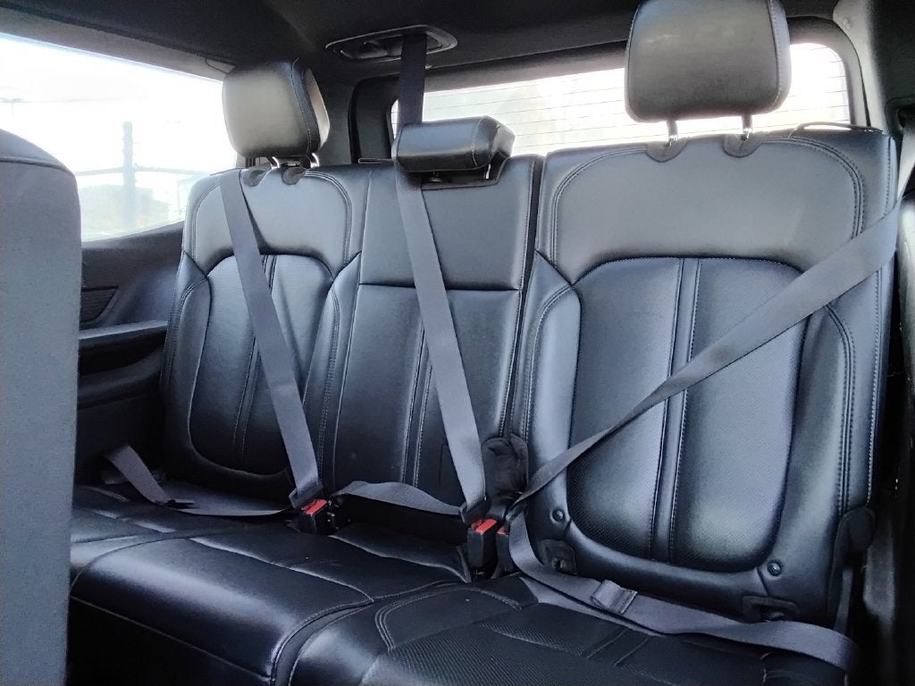 2023 Jeep Wagoneer BASE