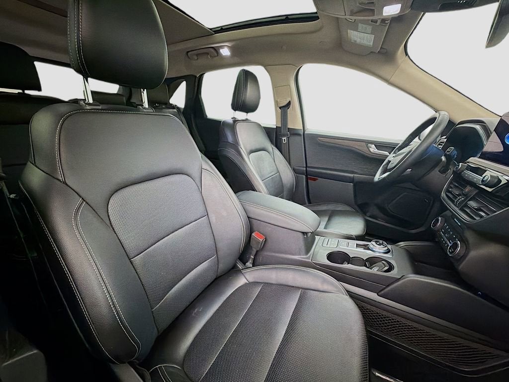 2020 Ford Escape Titanium Hybrid