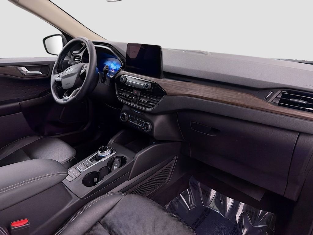 2020 Ford Escape Titanium Hybrid