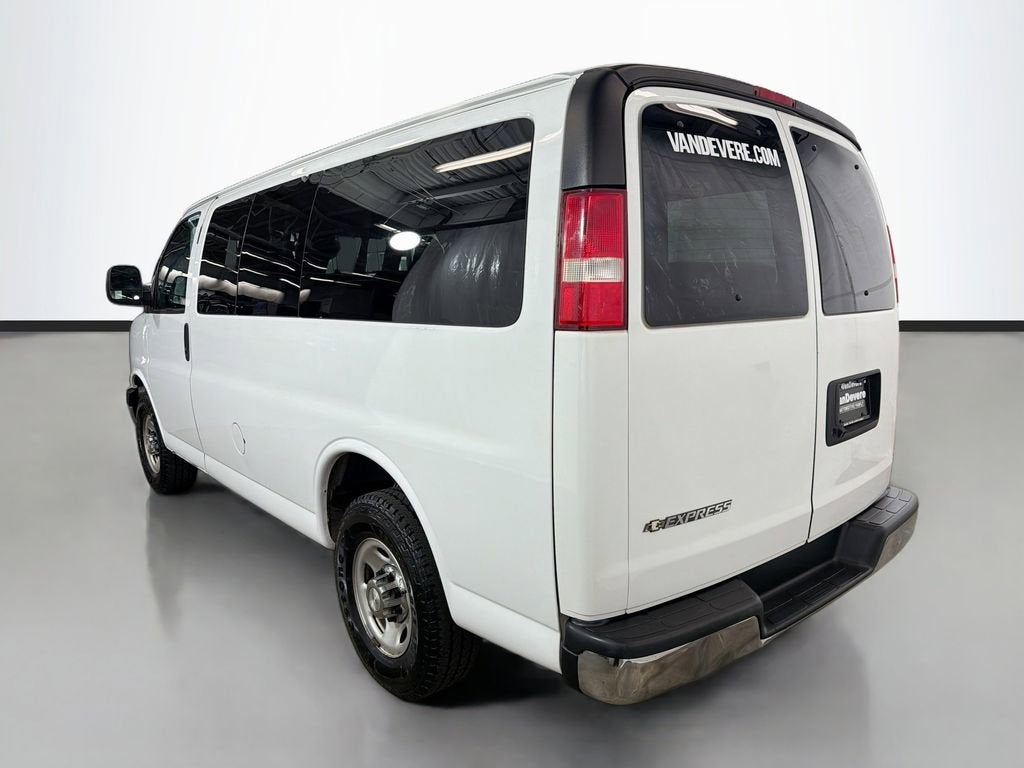 2018 Chevrolet Express Passenger 3500 LT