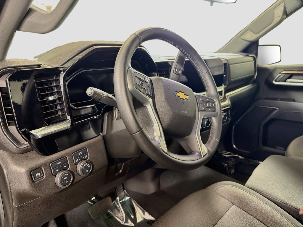 2025 Chevrolet Silverado 1500 LT (2FL)