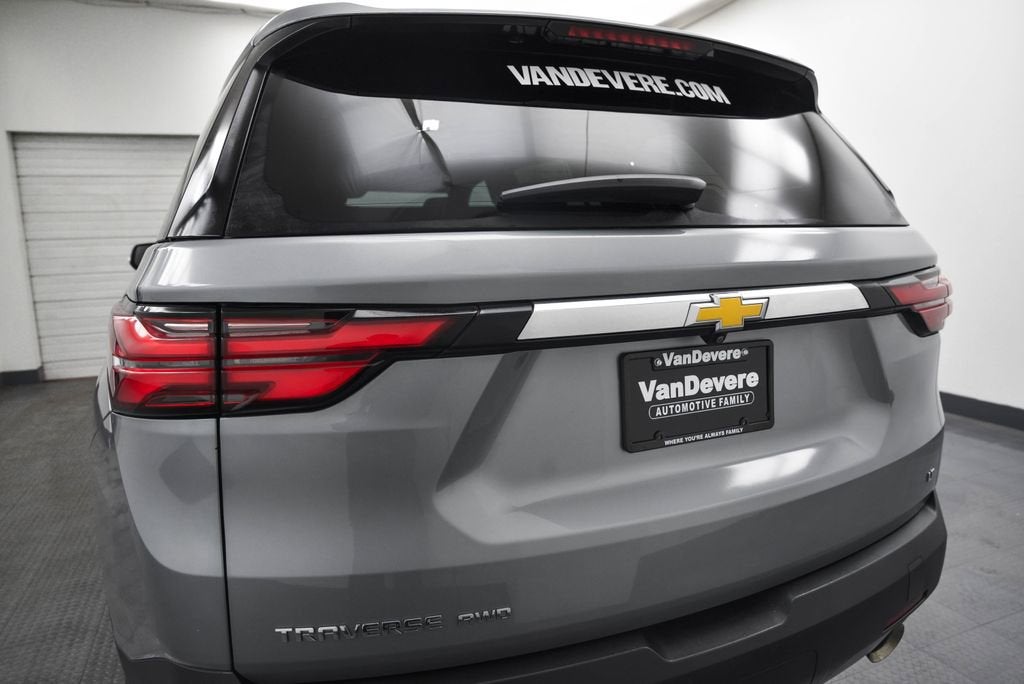 2023 Chevrolet Traverse LT Leather