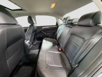 2018 Volkswagen Passat 2.0T SE