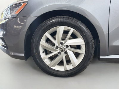 2018 Volkswagen Passat 2.0T SE