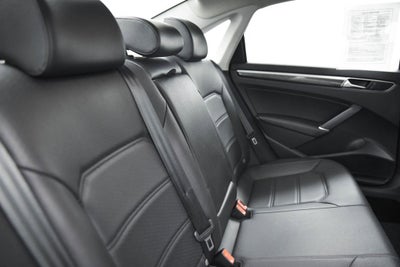 2017 Volkswagen Passat 1.8T SE