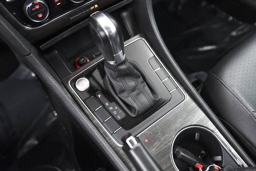 2017 Volkswagen Passat 1.8T SE