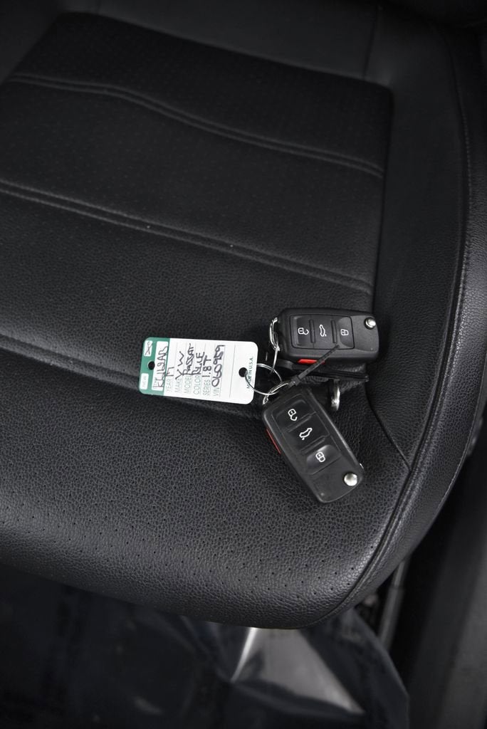 2017 Volkswagen Passat 1.8T SE