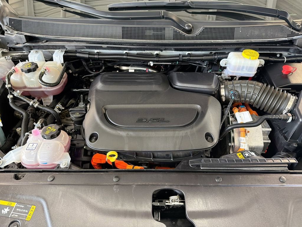 2024 Chrysler Pacifica Hybrid Select