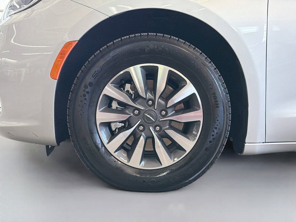 2024 Chrysler Pacifica Hybrid Select