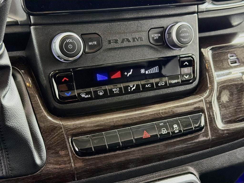 2023 RAM ProMaster Window Van NA