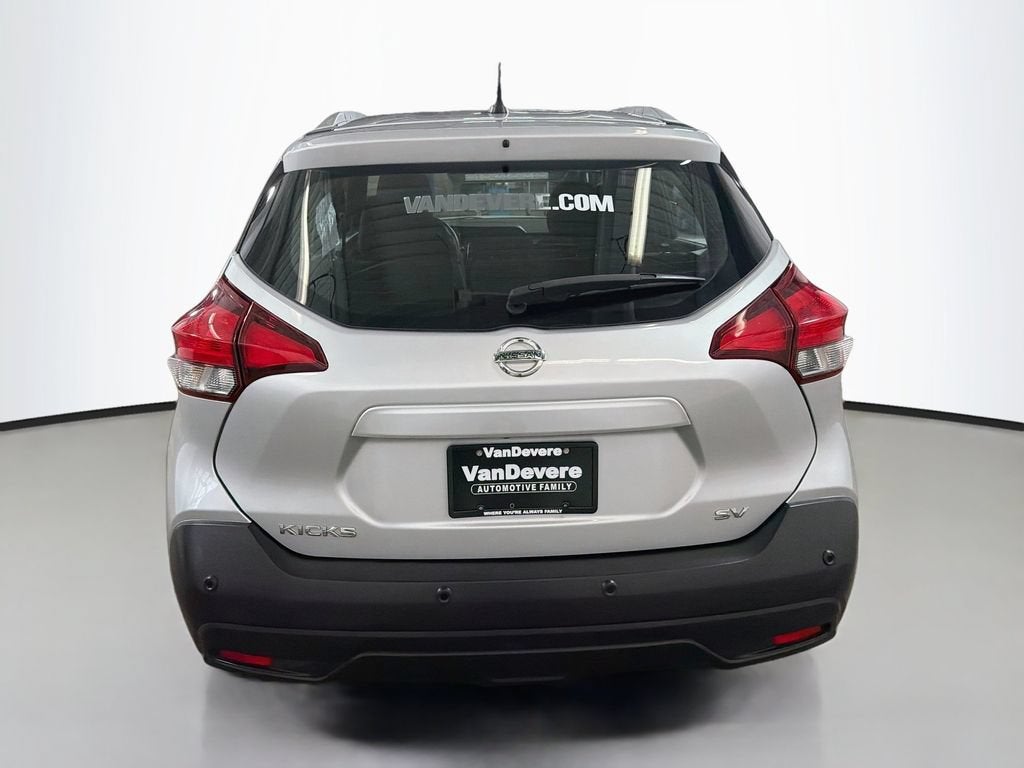 2020 Nissan Kicks SV