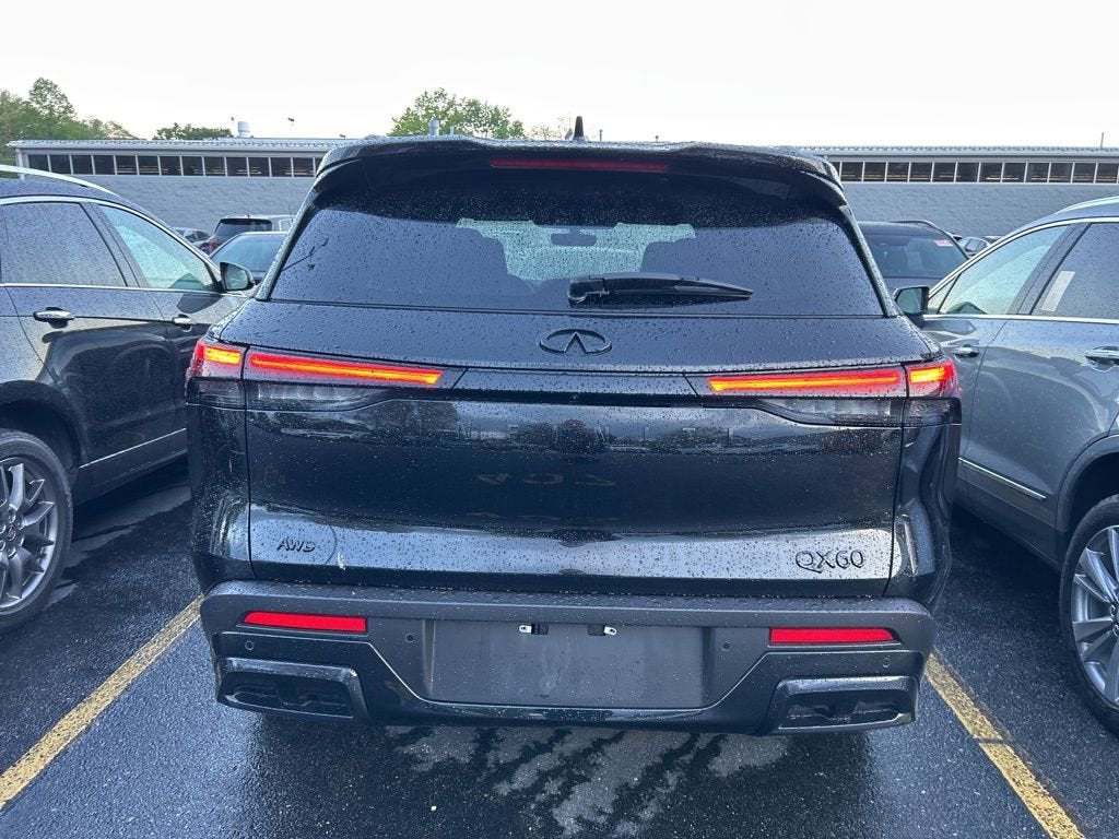 2025 INFINITI QX60 LUXE