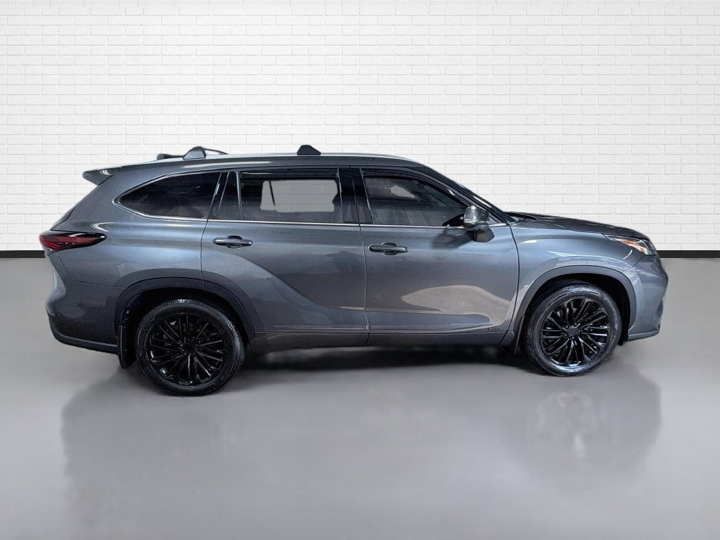 2024 Toyota Highlander Hybrid Platinum