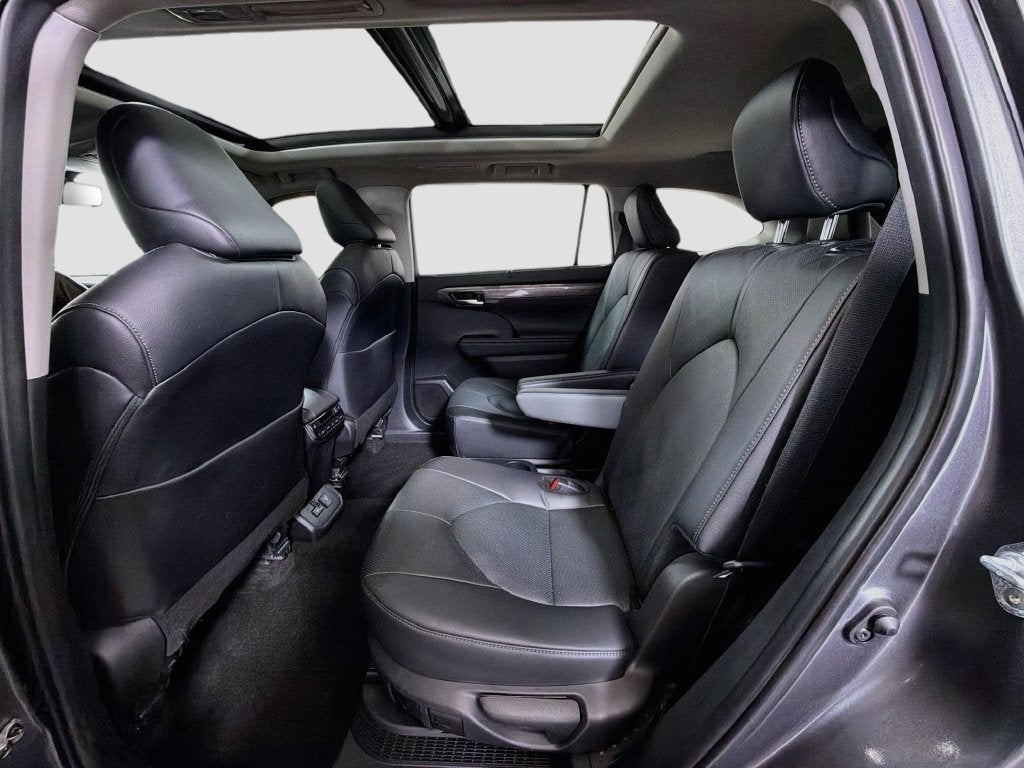 2024 Toyota Highlander Hybrid Platinum