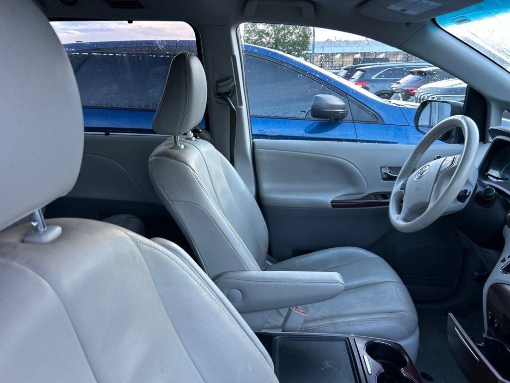 2014 Toyota Sienna XLE