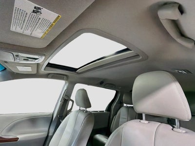 2014 Toyota Sienna XLE