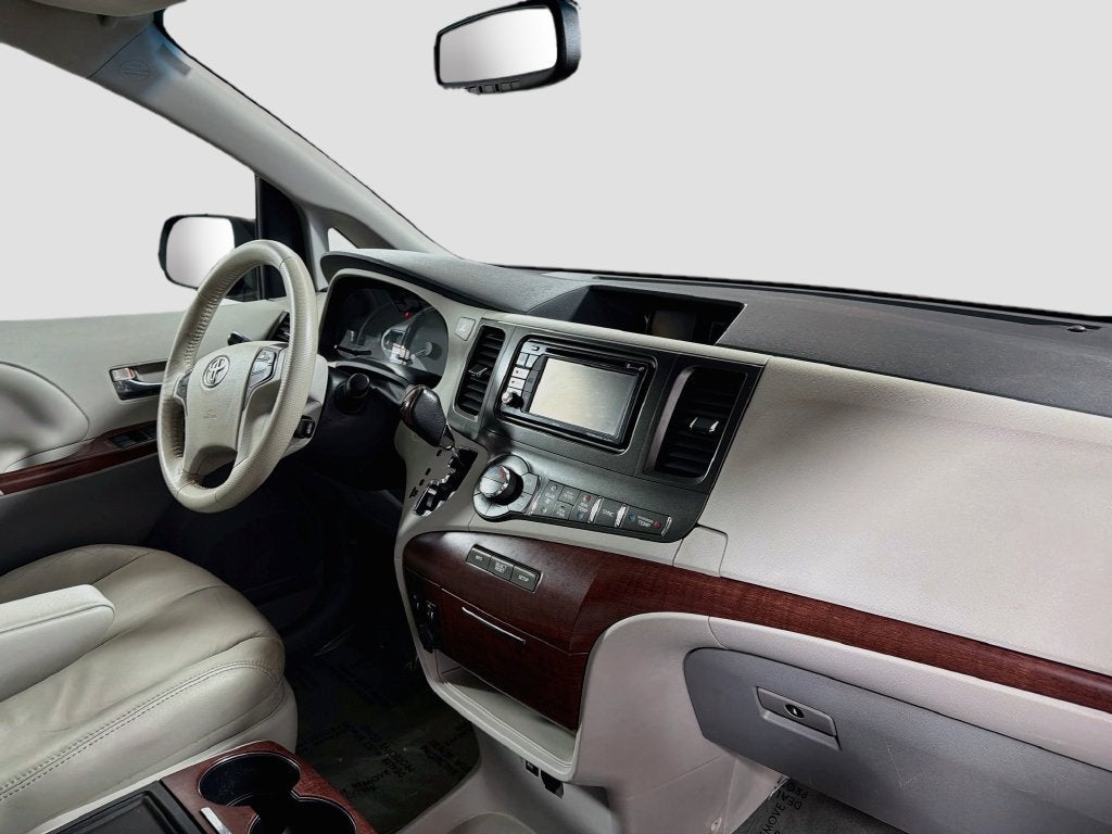 2014 Toyota Sienna XLE