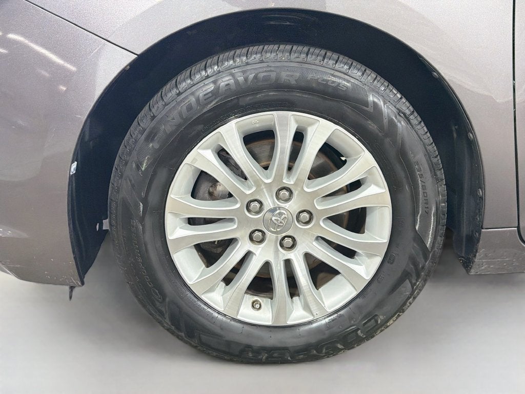 2014 Toyota Sienna XLE