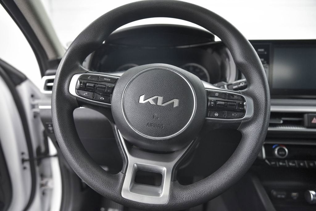 2022 Kia K5 LX