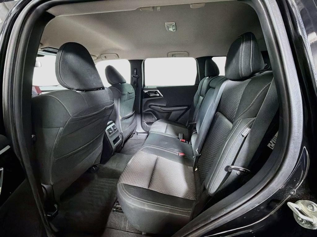 2022 Mitsubishi Outlander ES