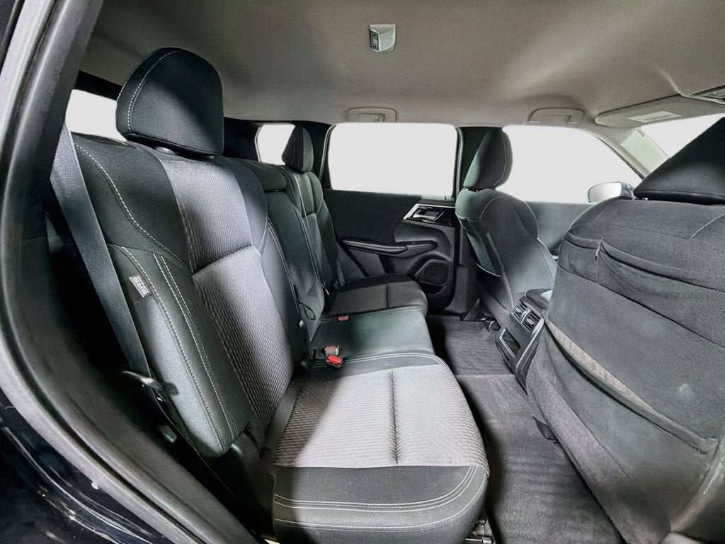 2022 Mitsubishi Outlander ES