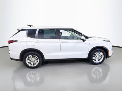 2023 Mitsubishi Outlander ES