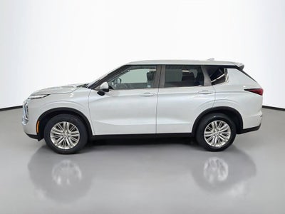 2023 Mitsubishi Outlander ES