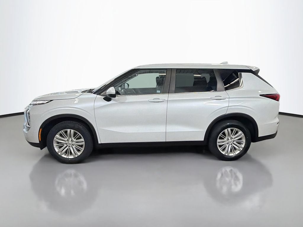 2023 Mitsubishi Outlander ES