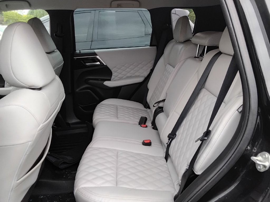 2022 Mitsubishi Outlander SEL