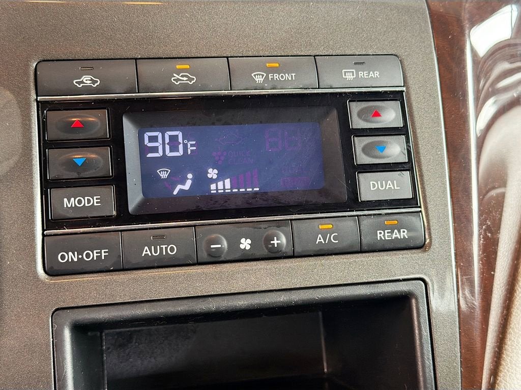 2015 Nissan Quest SV