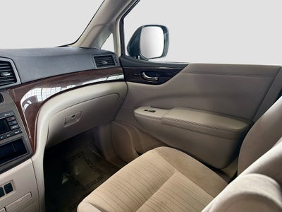 2015 Nissan Quest SV