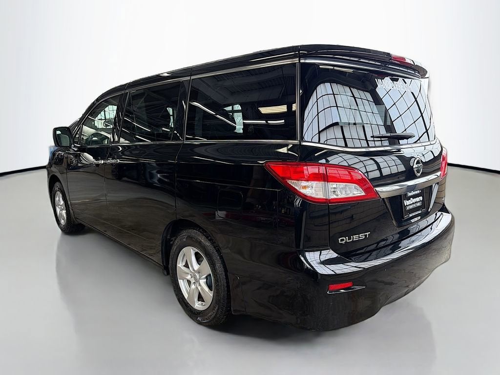 2015 Nissan Quest SV