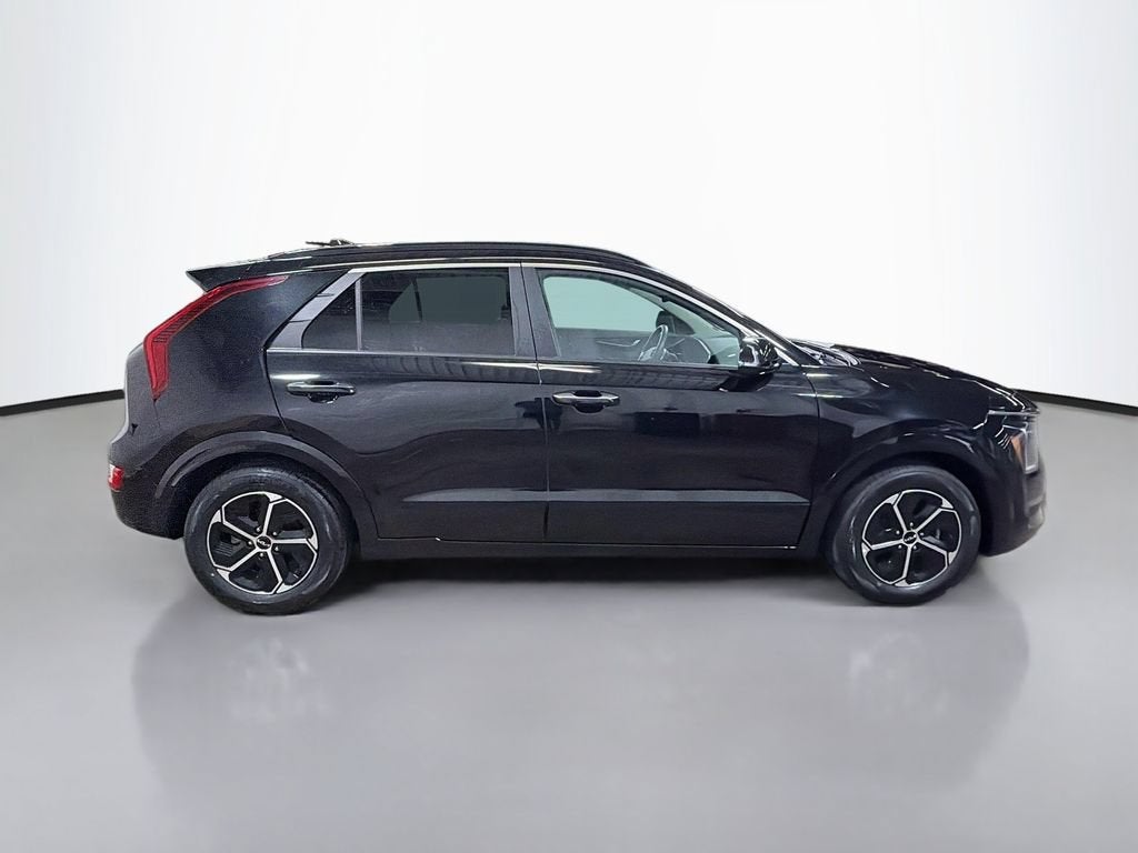 2024 Kia Niro SX