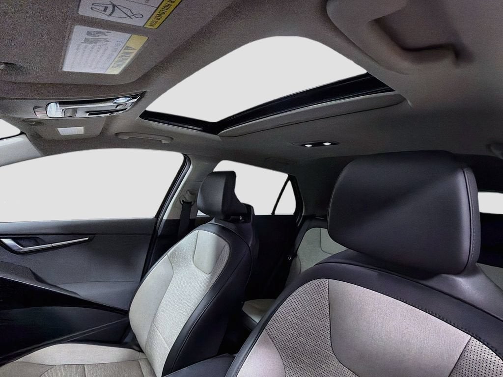2024 Kia Niro SX
