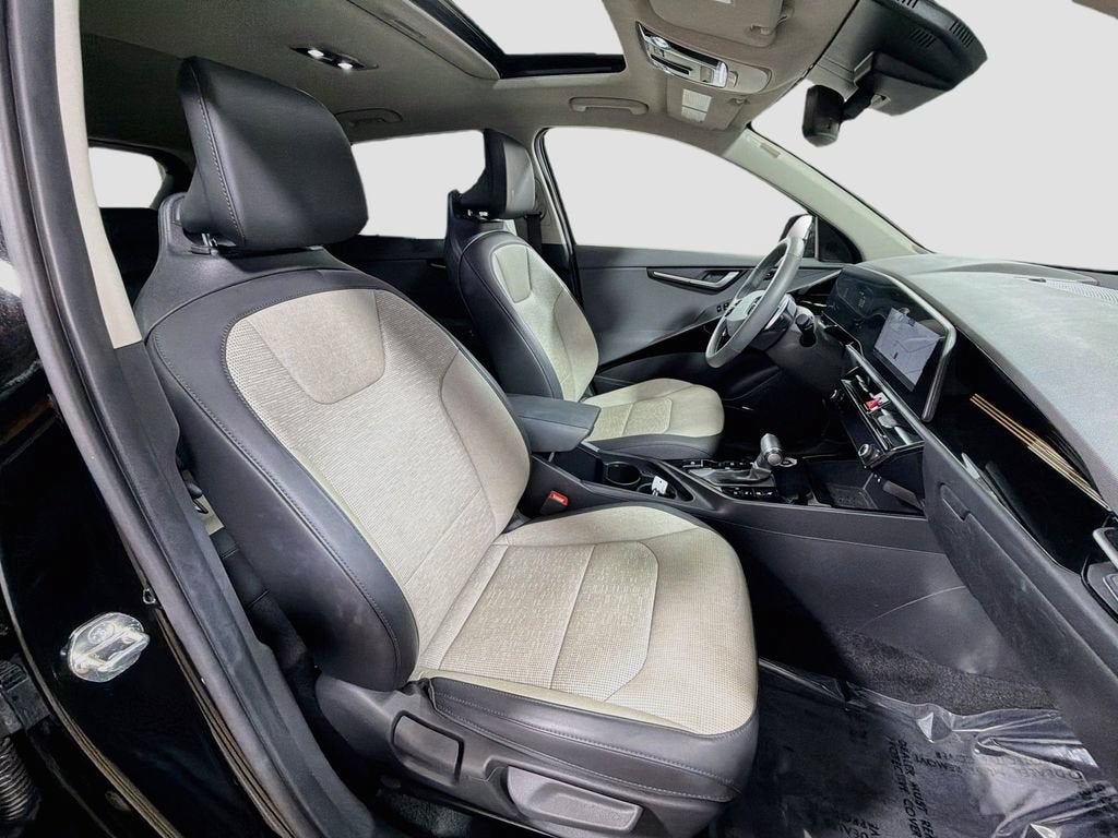 2024 Kia Niro SX