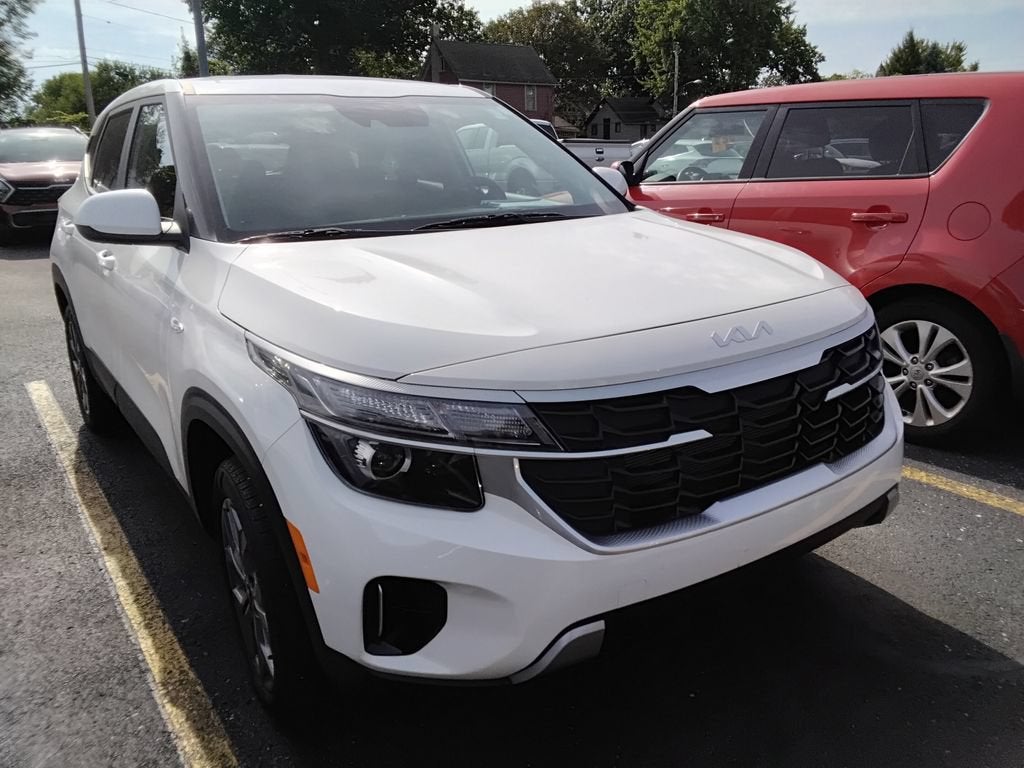 2025 Kia Seltos LX