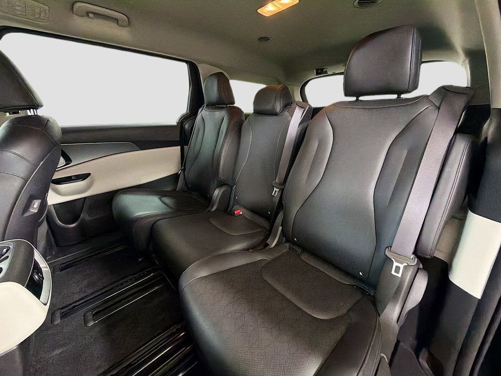 2023 Kia Carnival LX