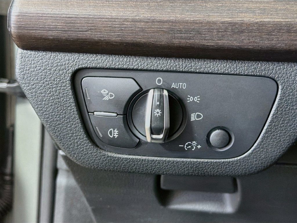 2024 Audi Q5 S line Premium Plus