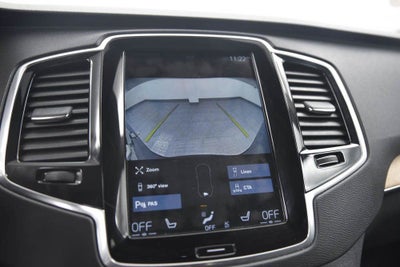 2022 Volvo XC90 Momentum