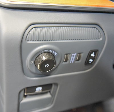 2022 Jeep Grand Wagoneer Series II