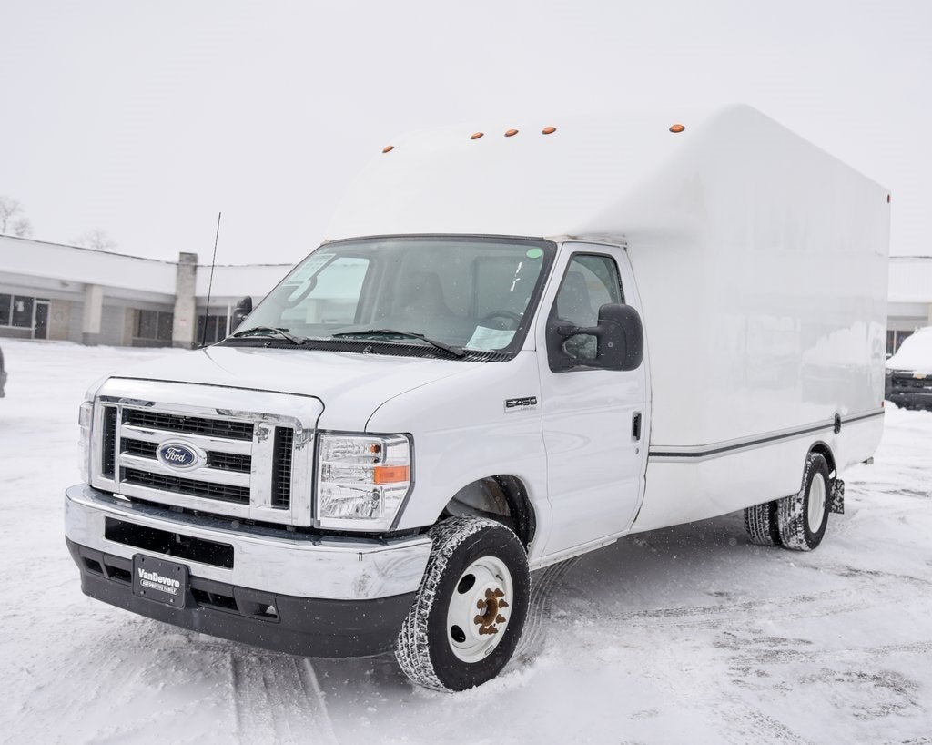 2024 Ford E-450SD Base