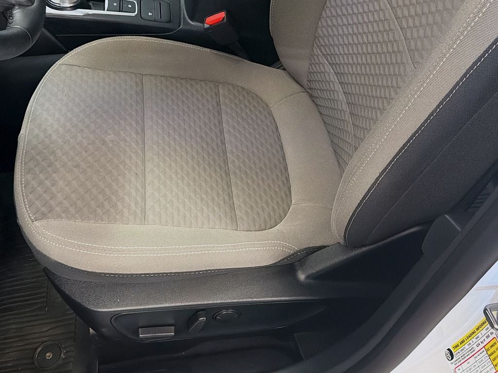 2022 Ford Escape Hybrid SE