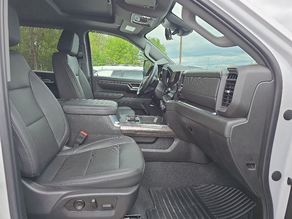 2024 Chevrolet Silverado 3500HD LTZ
