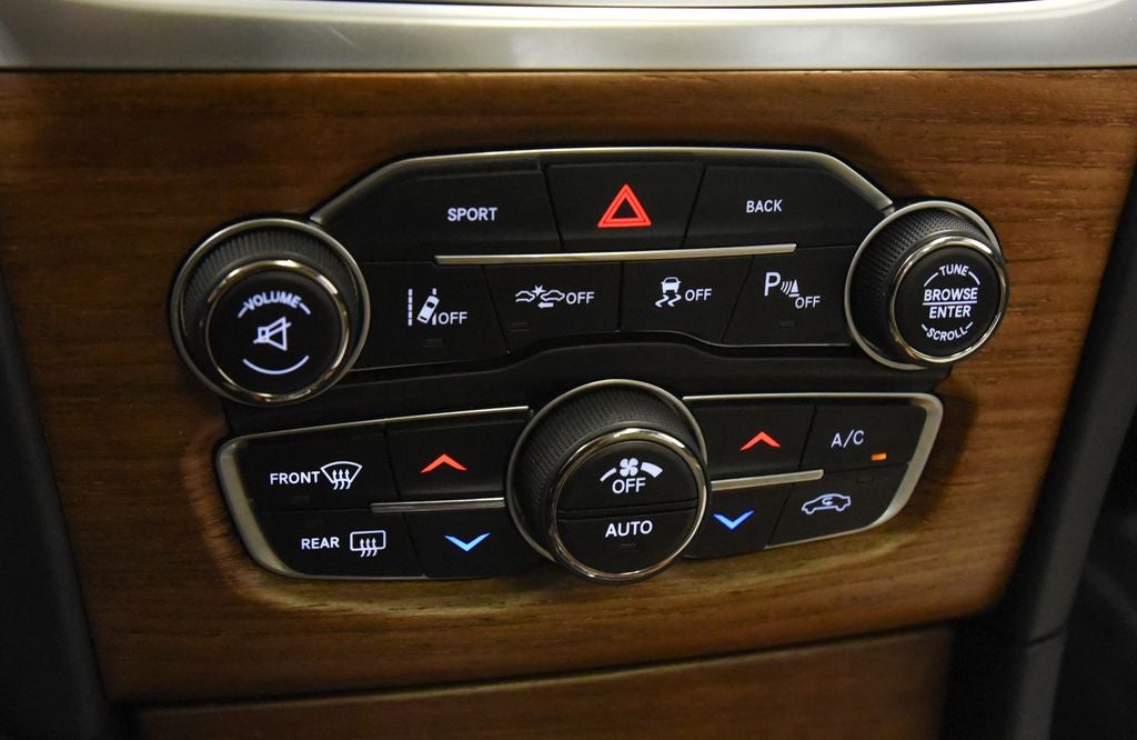 2015 Chrysler 300 C Platinum