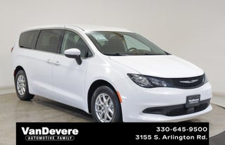 2022 Chrysler Voyager LX