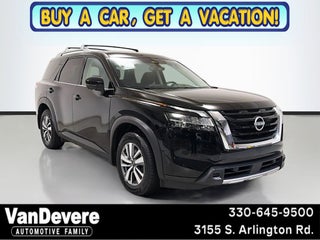 2024 Nissan Pathfinder SL
