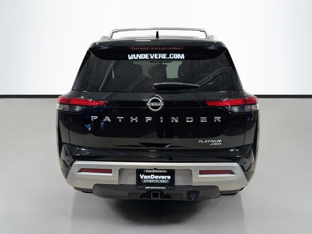 2024 Nissan Pathfinder Platinum