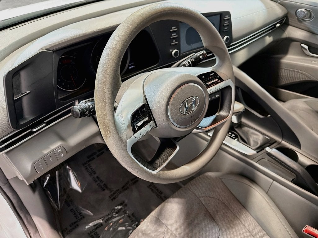 2021 Hyundai Elantra SE