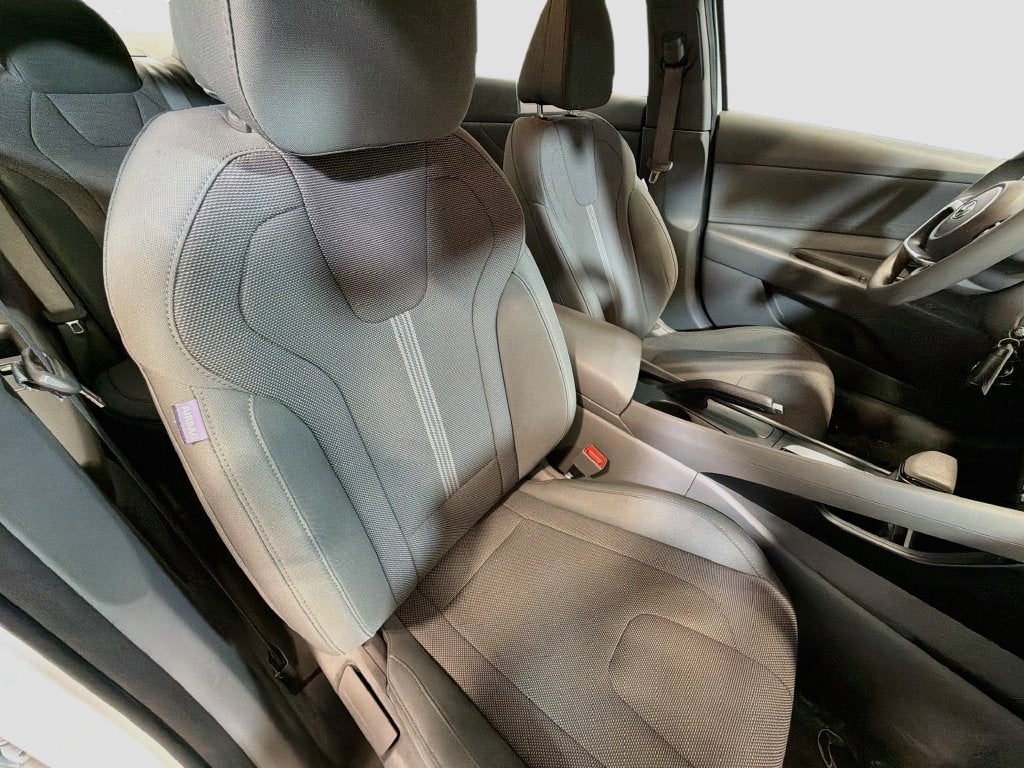 2021 Hyundai Elantra SE